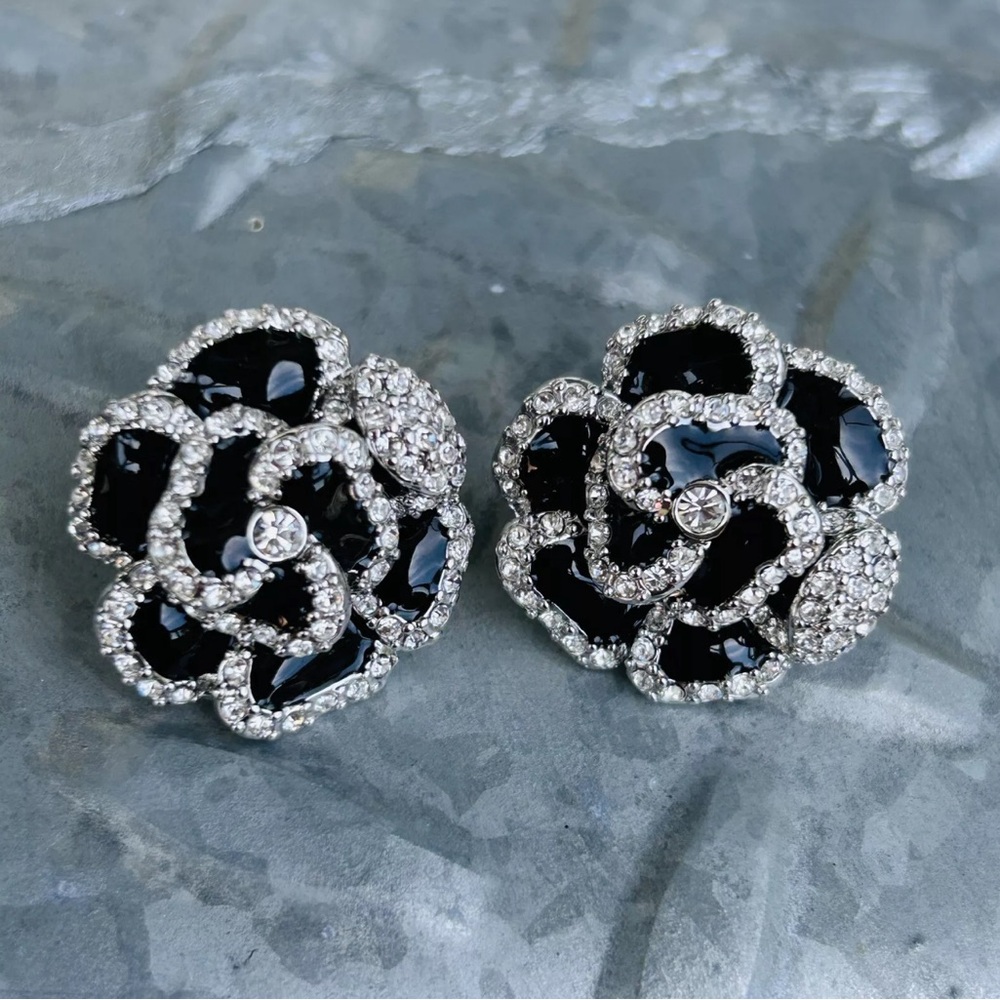 Vintage QVC Joan Rivers Classics Collection Black Enamel Rose Earrings - Picture 1 of 4